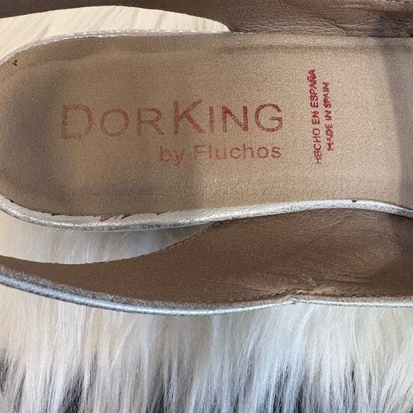 Women's Silver and Cream Slingback Flats - Picture 5 of 8